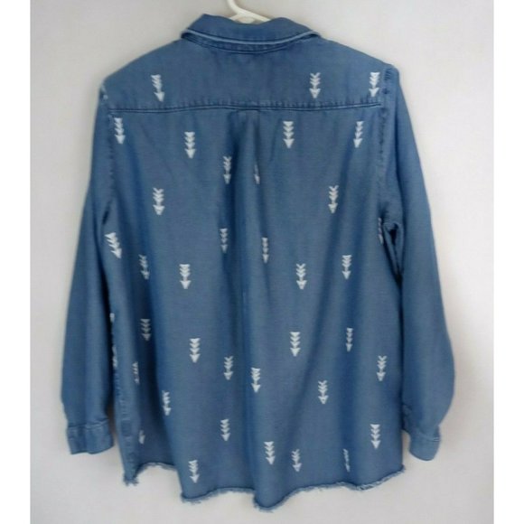 Coldwater Creek Women's Denim Frayed Hem Shirt With Arrows Design Size PL - Picture 2 of 5